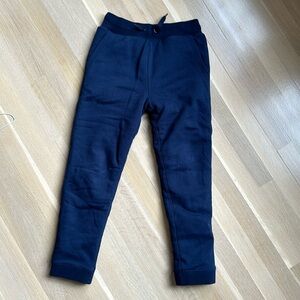 Thick and cozy fleece lined sweats! Perfect for winter and after skiing